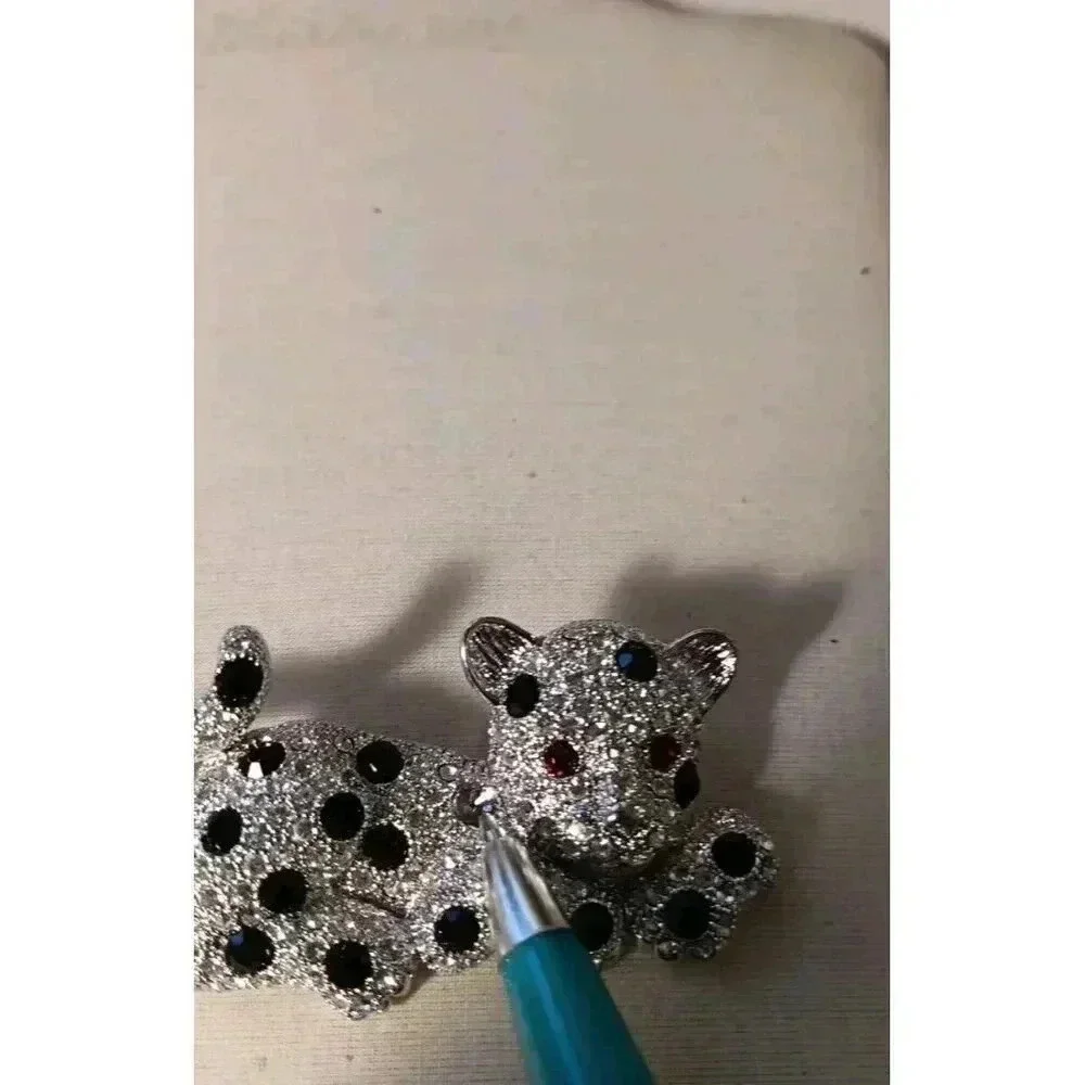 Leopard Cub Pin Brooch Silver Toned Black Spots Rhinestones‎ And Red Eyes Gems